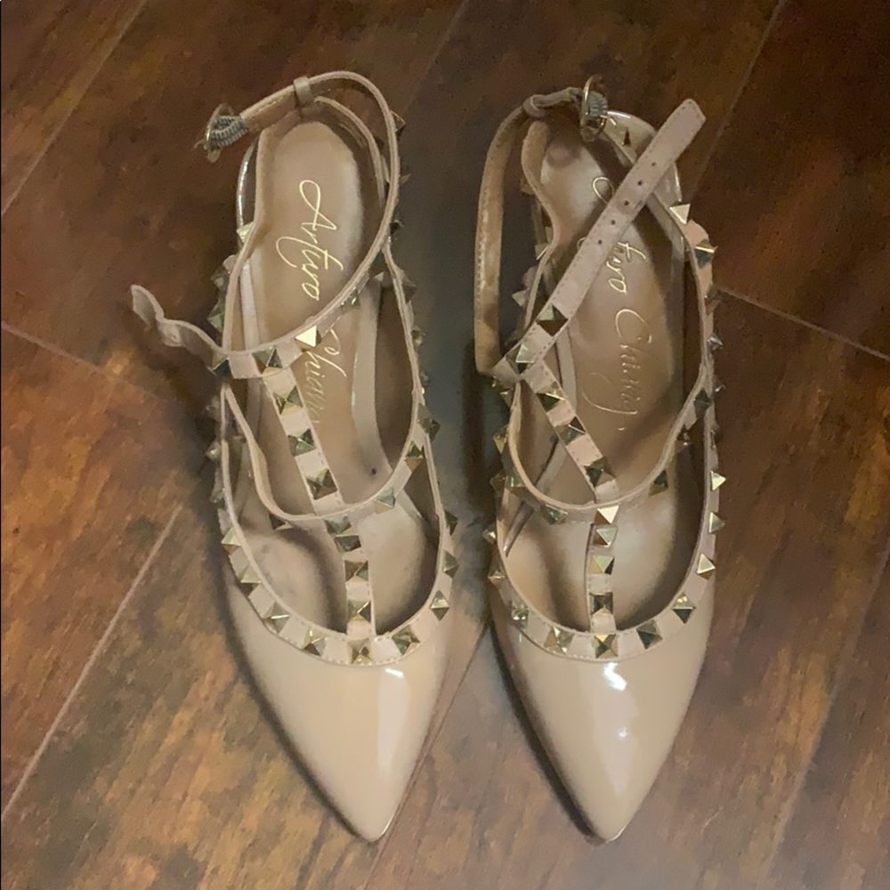 Arturo Chiang heels